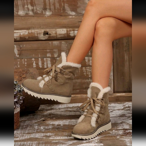 Faux Fur Snow Boots - Picture 4 of 16